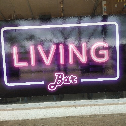 LIVING BAR